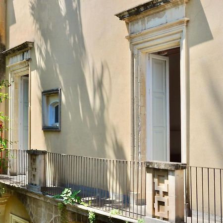 Palazzo Apostolico Orsini Apartment Lecce Exterior photo