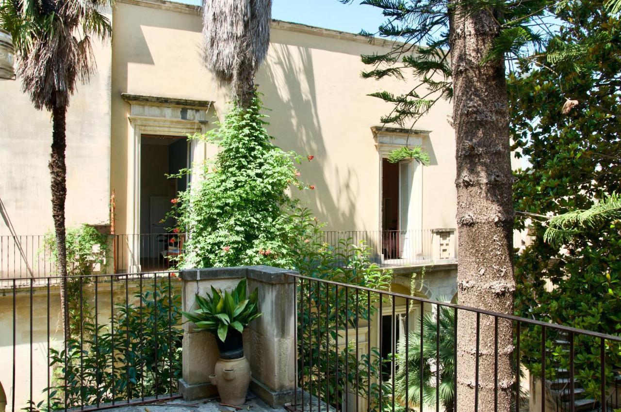 Palazzo Apostolico Orsini Apartment Lecce Exterior photo