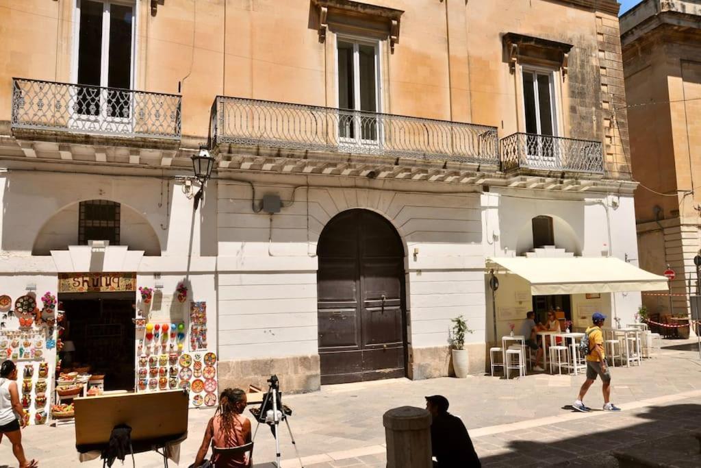 Palazzo Apostolico Orsini Apartment Lecce Exterior photo