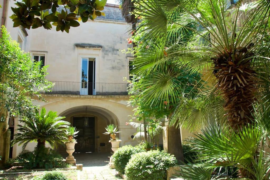 Palazzo Apostolico Orsini Apartment Lecce Exterior photo