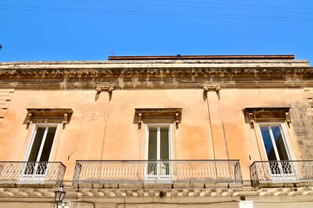 Palazzo Apostolico Orsini Apartment Lecce Exterior photo